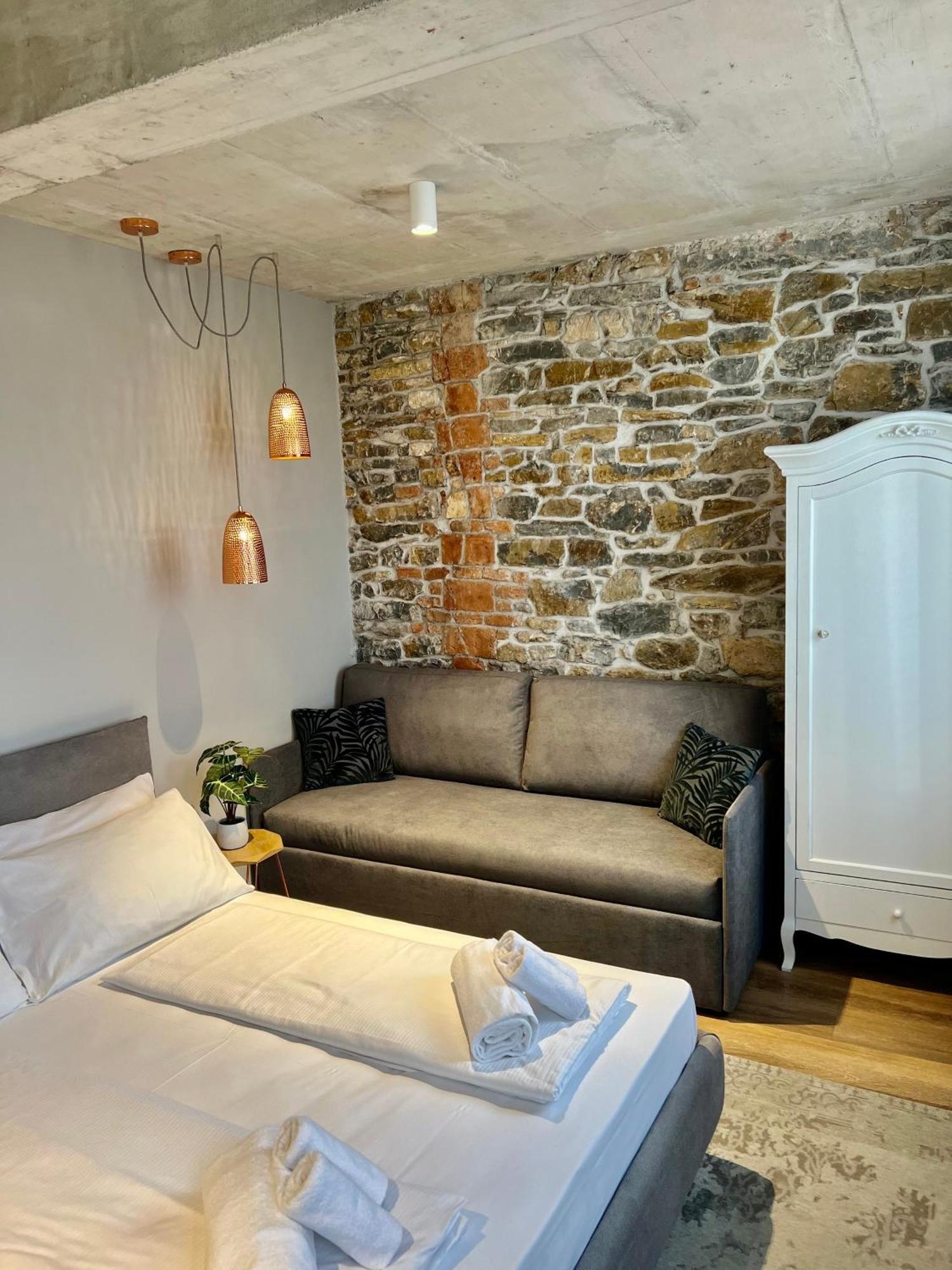 Vila Robida Rooms & Spa Črni Kal Exteriör bild