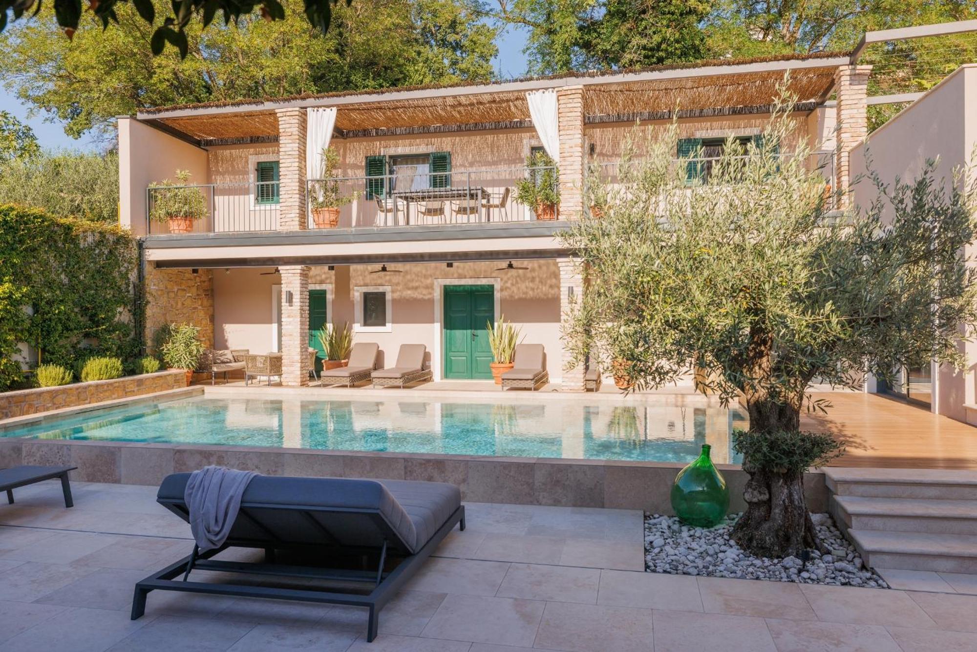 Vila Robida Rooms & Spa Črni Kal Exteriör bild